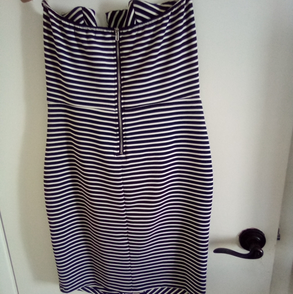 Dress 👗 - Picture 3 of 7